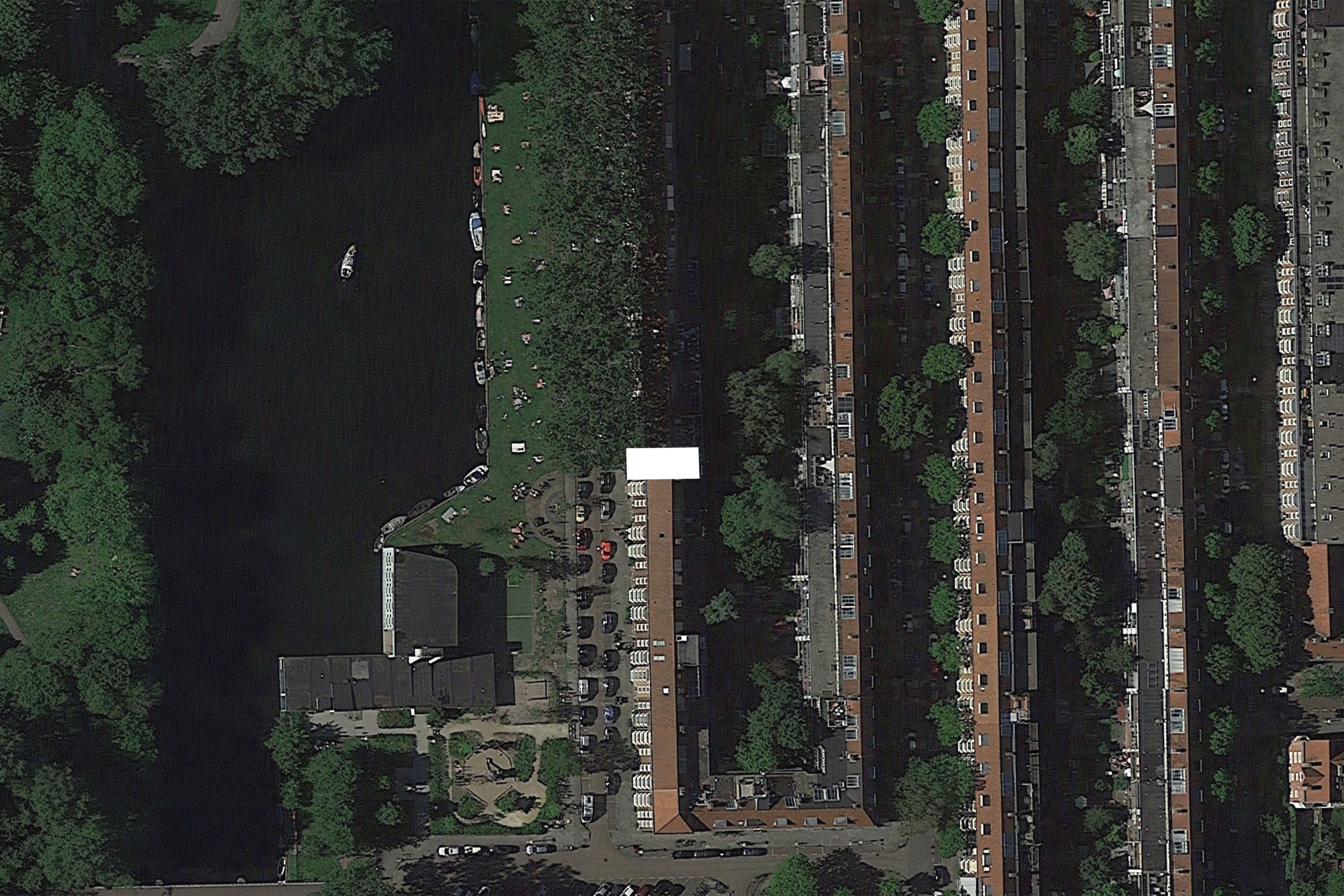 View through the extended Amsterdam apartment